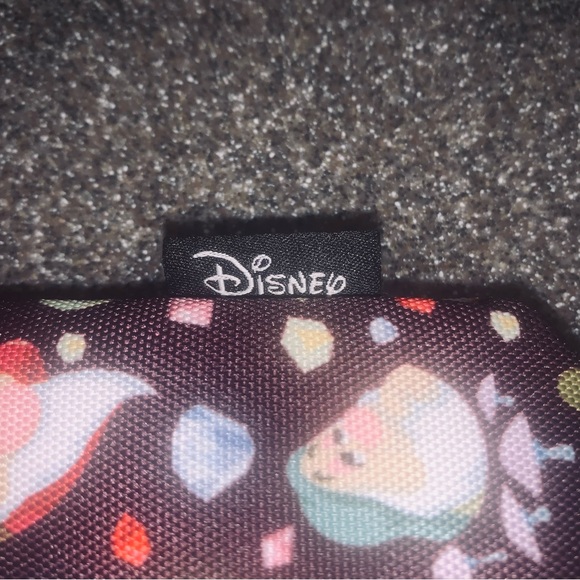 Disney Loungefly: Snow White’s  7 Dwarfs Cosmetic Bag: New No Tags - Picture 2 of 6